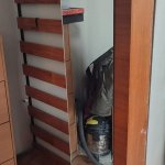 Ormar u hodniku prije uređenja