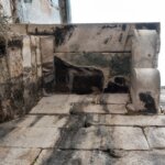 Balkon na vanjskoj sjevernoj strani propugnakula koji se planira sanirati tijekom 2023. godine (Arhiv HRZ-a, 2022.)