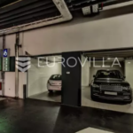 Luksuzan stan Cvjetni trg