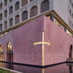 samostan od ružičastog betona