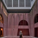 samostan od ružičastog betona